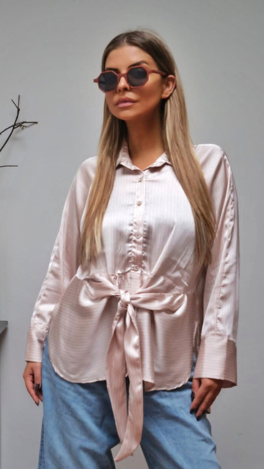 CAMISA NUDE COM LAÇADA